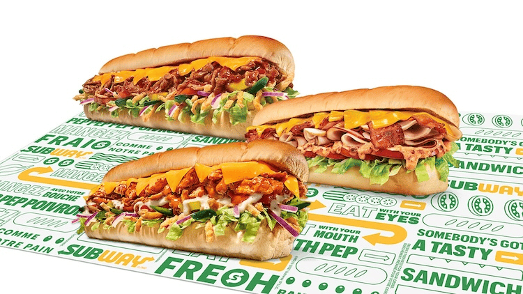 Steak Cheddar et BBQ au Bourbon 12 po. Grand club de Subway 12 po. Poulet Piri-Piri 12 po.